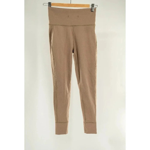 VUORI Performance Leggings 7/8  length Khaki | XS - Picture 1 of 3